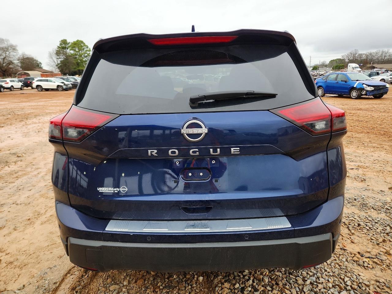 2025 Nissan Rogue Sv - Image 6