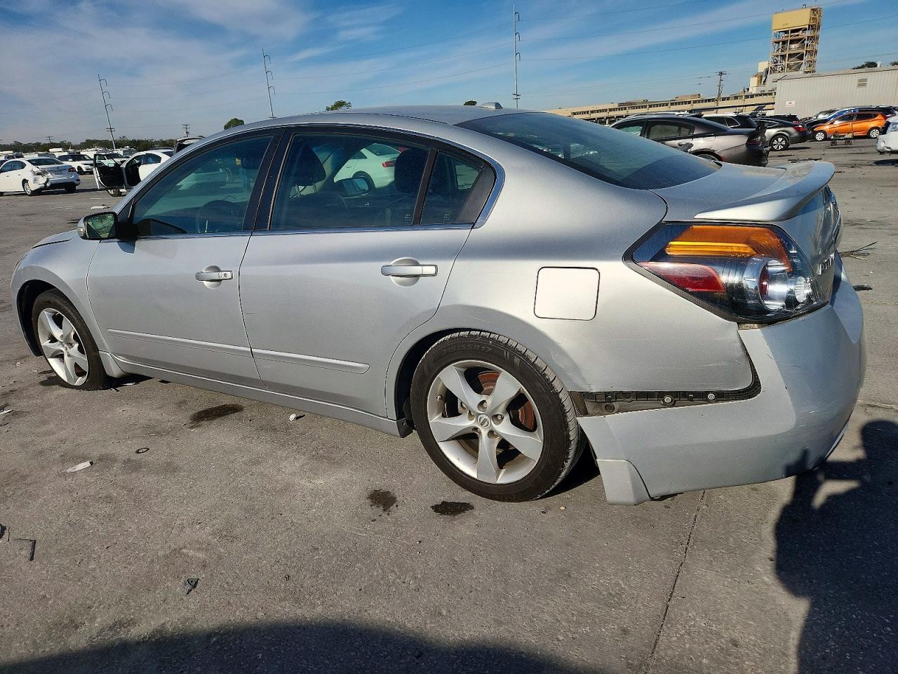 2008 Nissan Altima 3.5Se - Фото 2