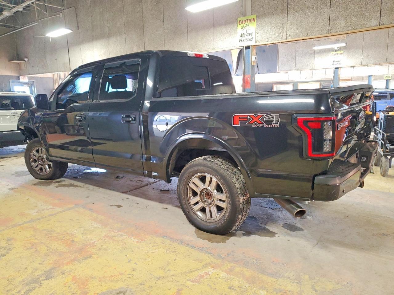 2015 Ford F150 Supercrew - Фото 2