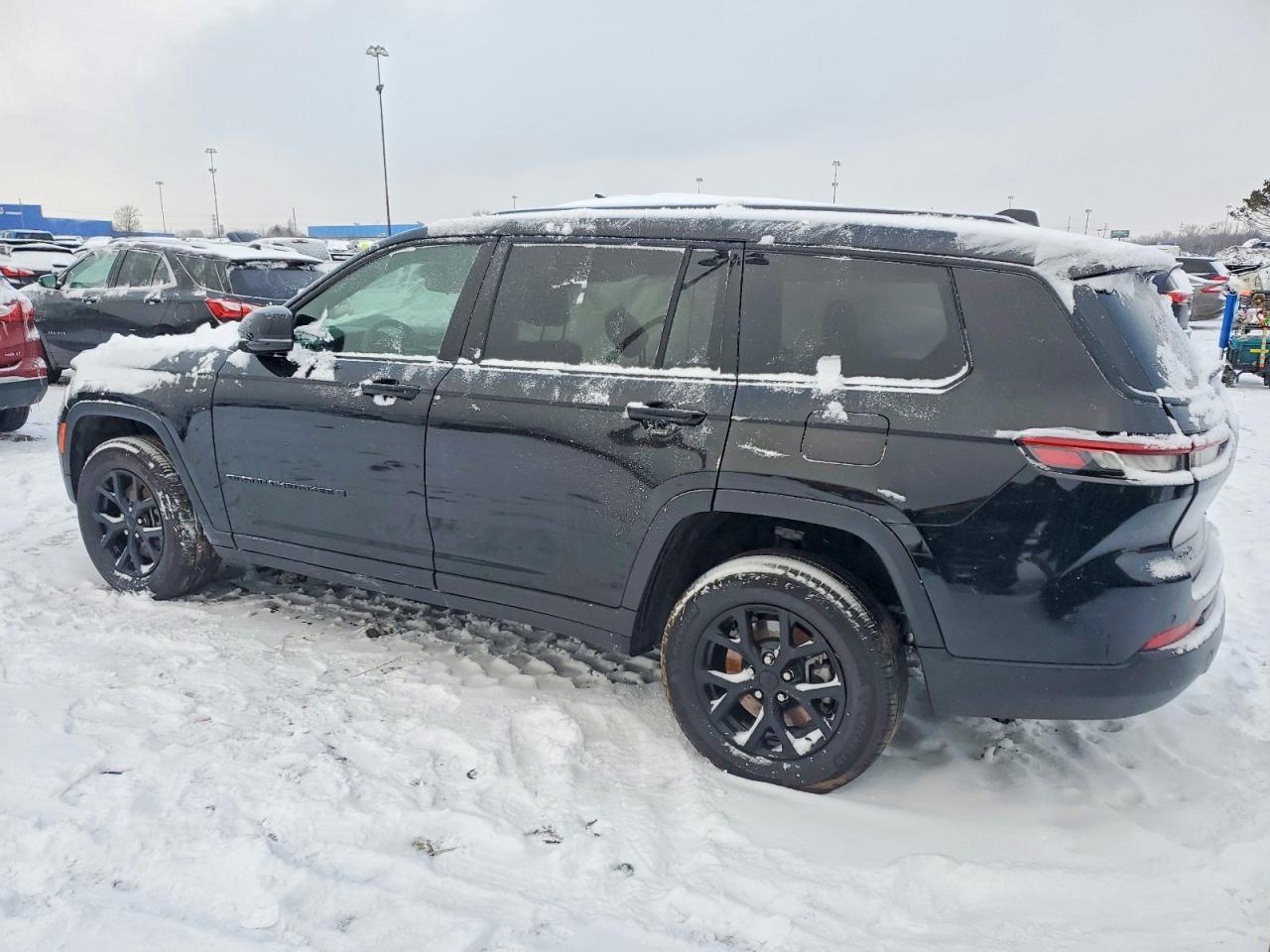 2024 Jeep Grand Cherokee L Laredo - Image 2