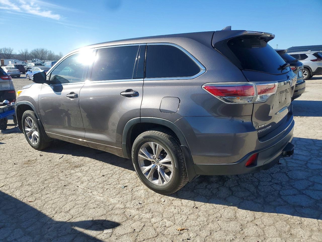 2014 Toyota Highlander - Фото 2