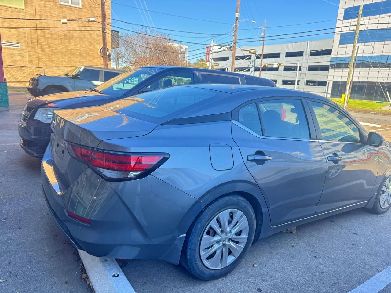 2022 Nissan Sentra S - Image 4