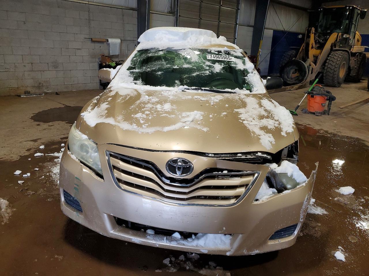 2010 Toyota Camry Base - Фото 5