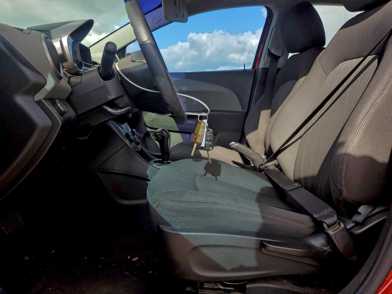 2015 Chevrolet Sonic Lt - Фото 7