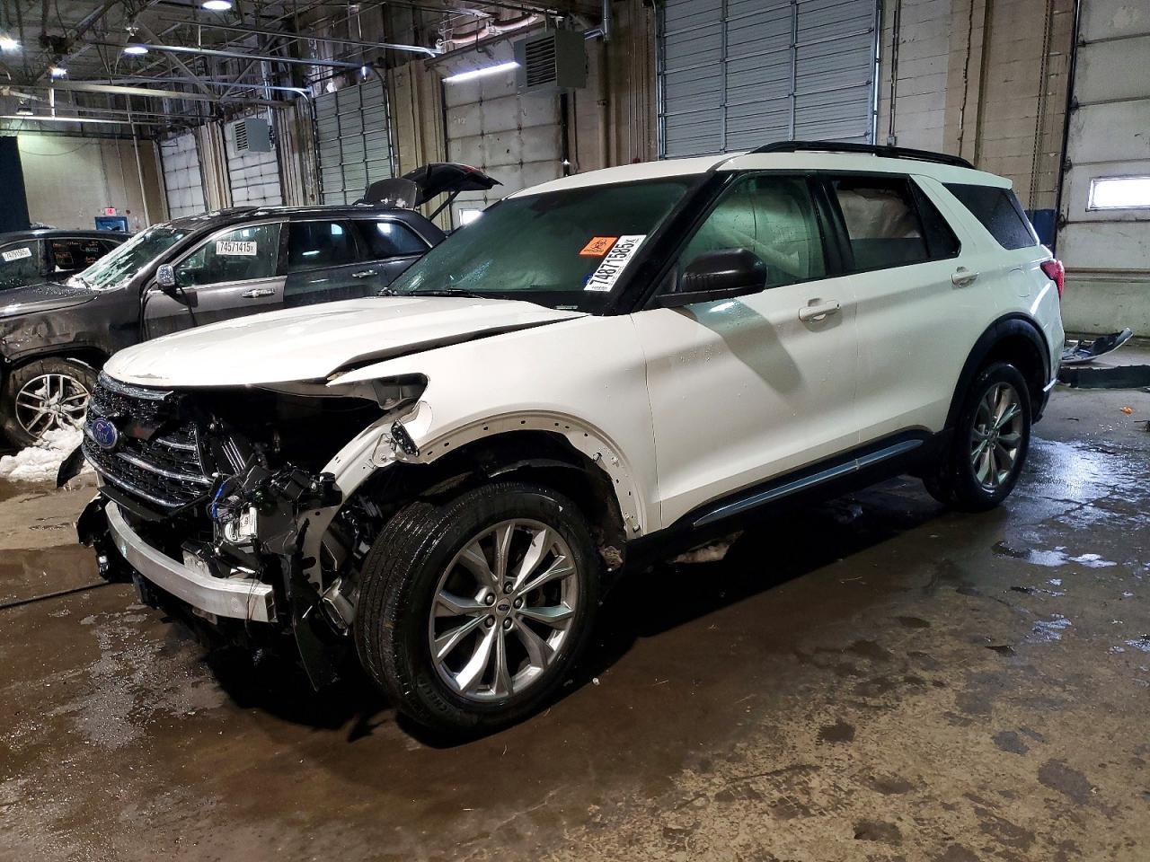 2023 Ford Explorer Xlt