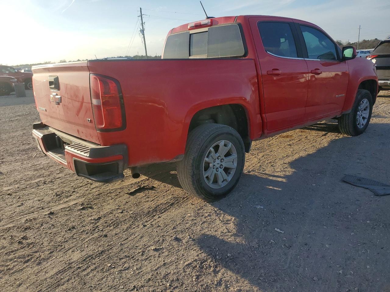 2018 Chevrolet Colorado Lt - Image 3
