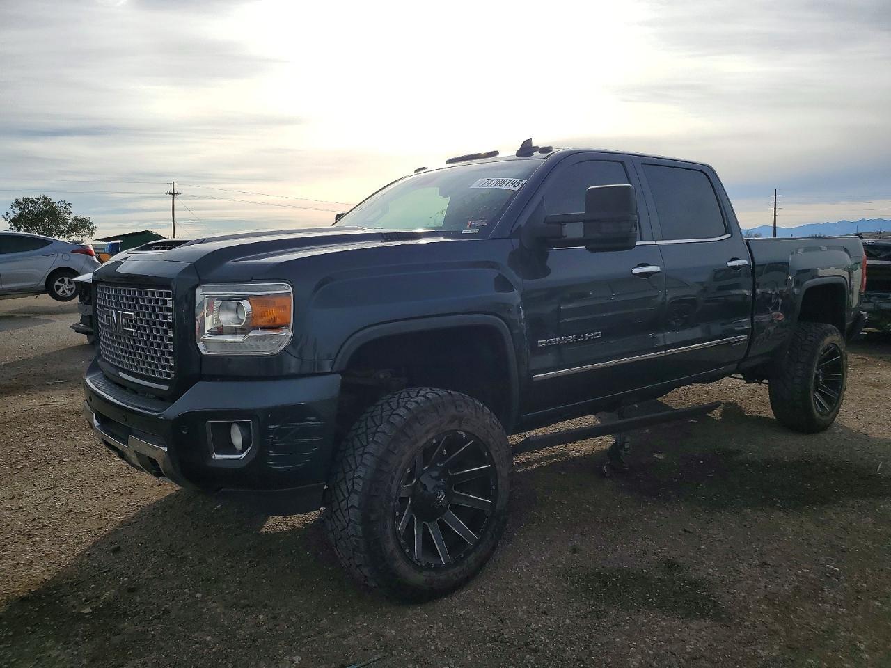 2017 GMC Sierra K2500 Denali