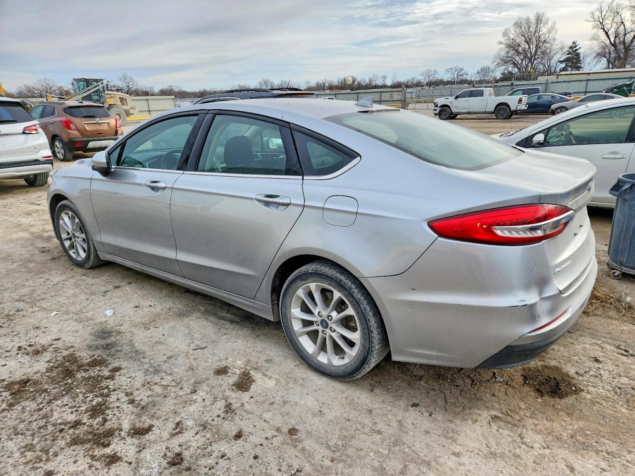 2020 Ford Fusion Se - Фото 2