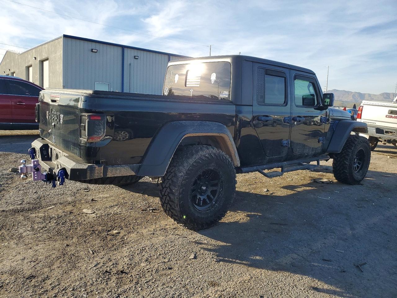 2020 Jeep Gladiator Sport - Фото 3