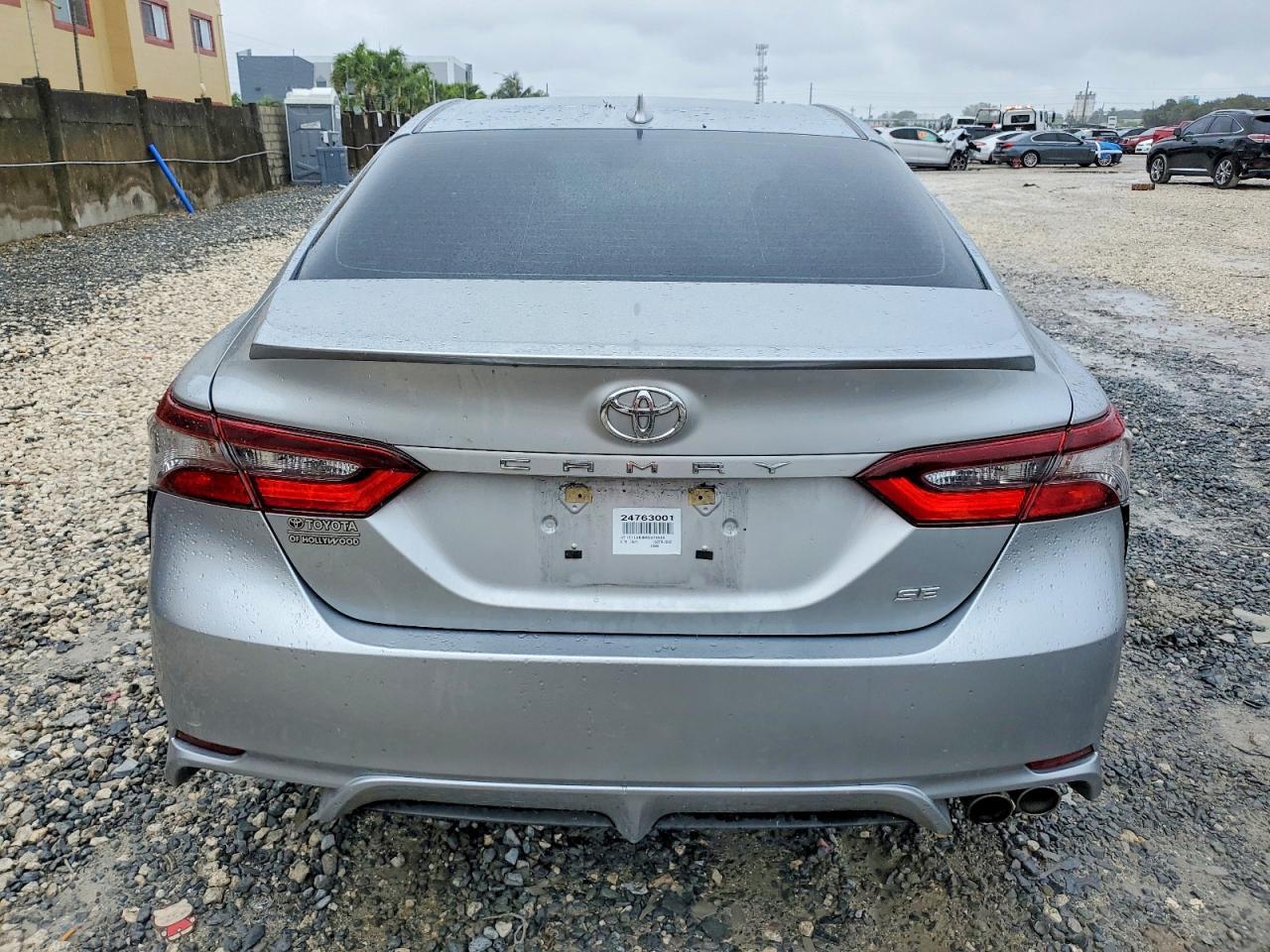 2021 Toyota Camry Se - Image 6