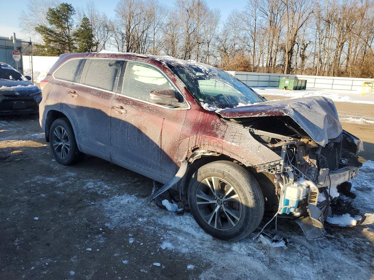 2017 Toyota Highlander Le - Фото 4