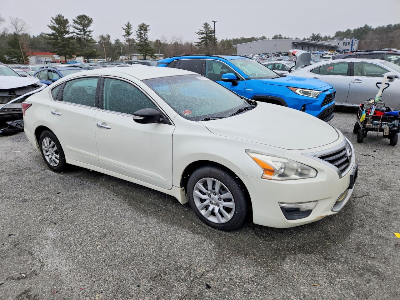 2015 Nissan Altima 2.5 S - Фото 4