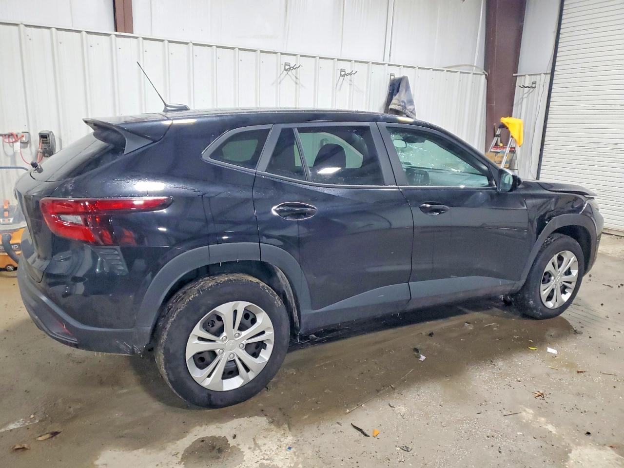 2024 Chevrolet Trax Ls - Фото 3