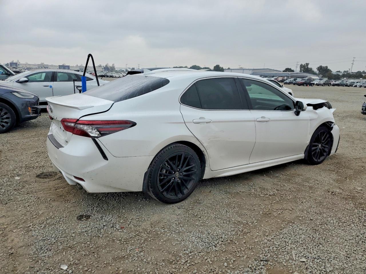 2023 Toyota Camry Xse - Image 3