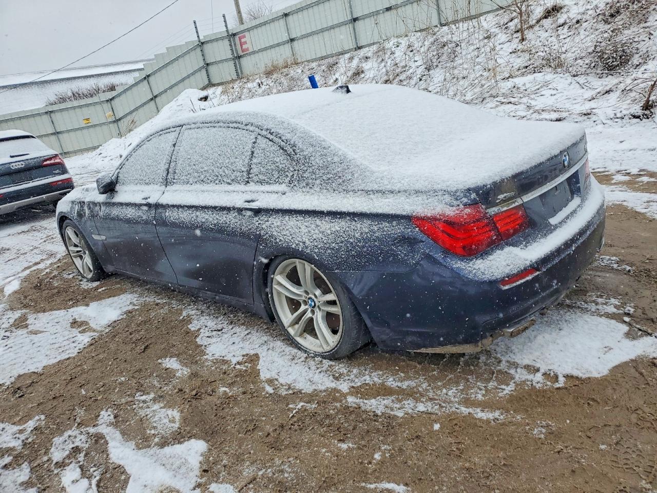 2013 BMW 750 Lxi - Фото 2