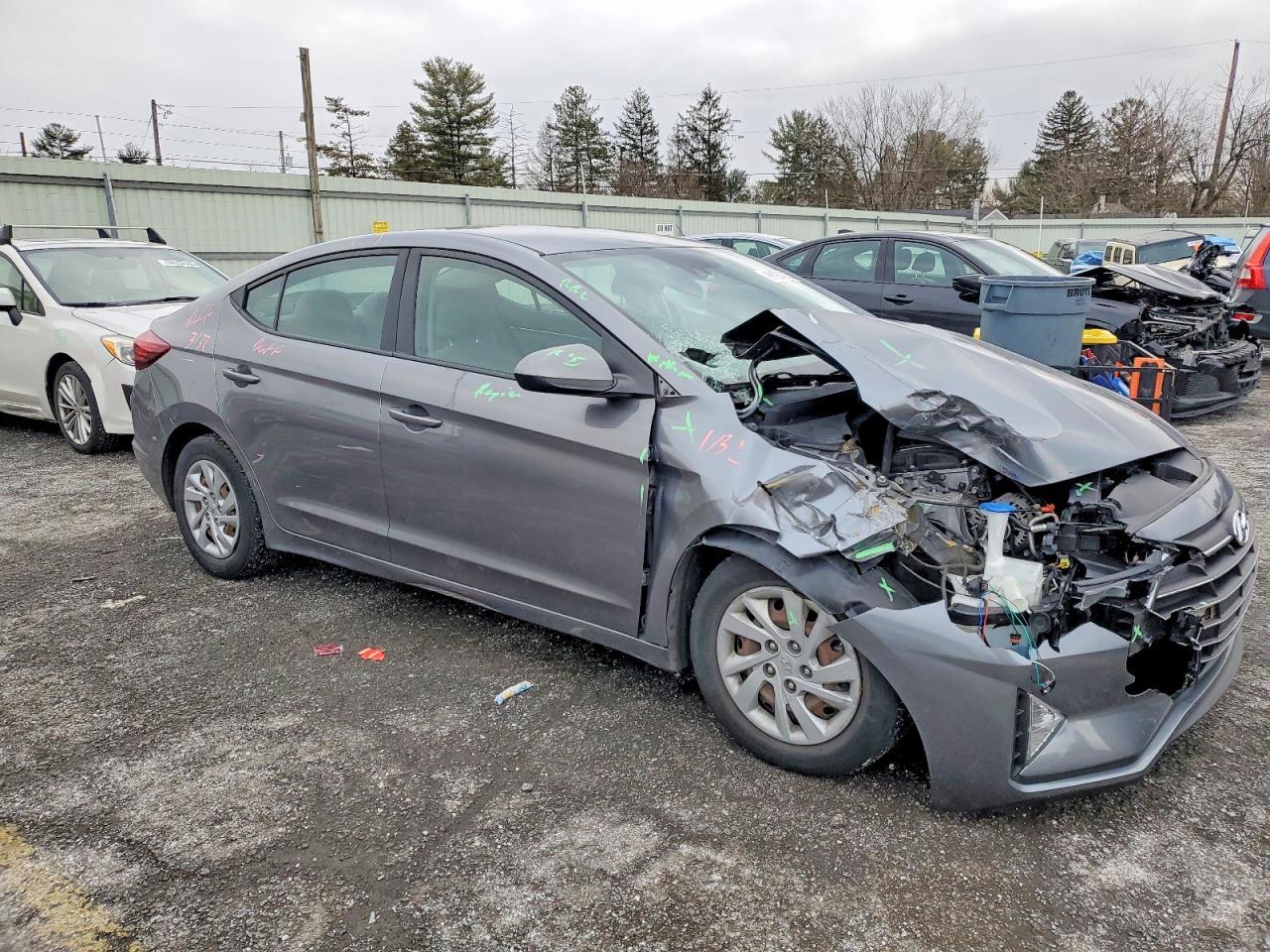 2020 Hyundai Elantra Se - Image 4