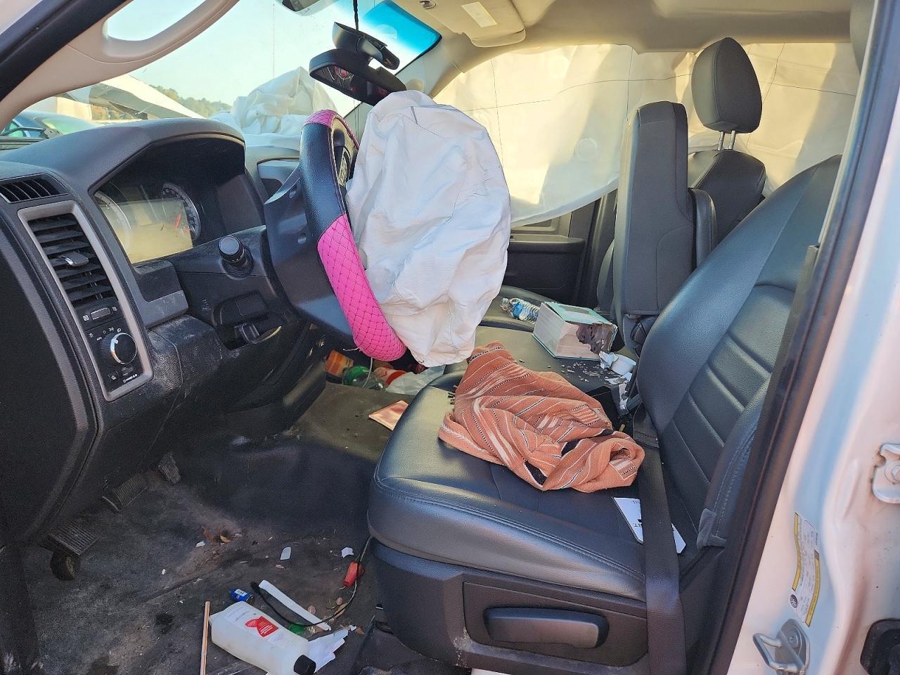 2020 Ram 1500 Classic Tradesman - Фото 7