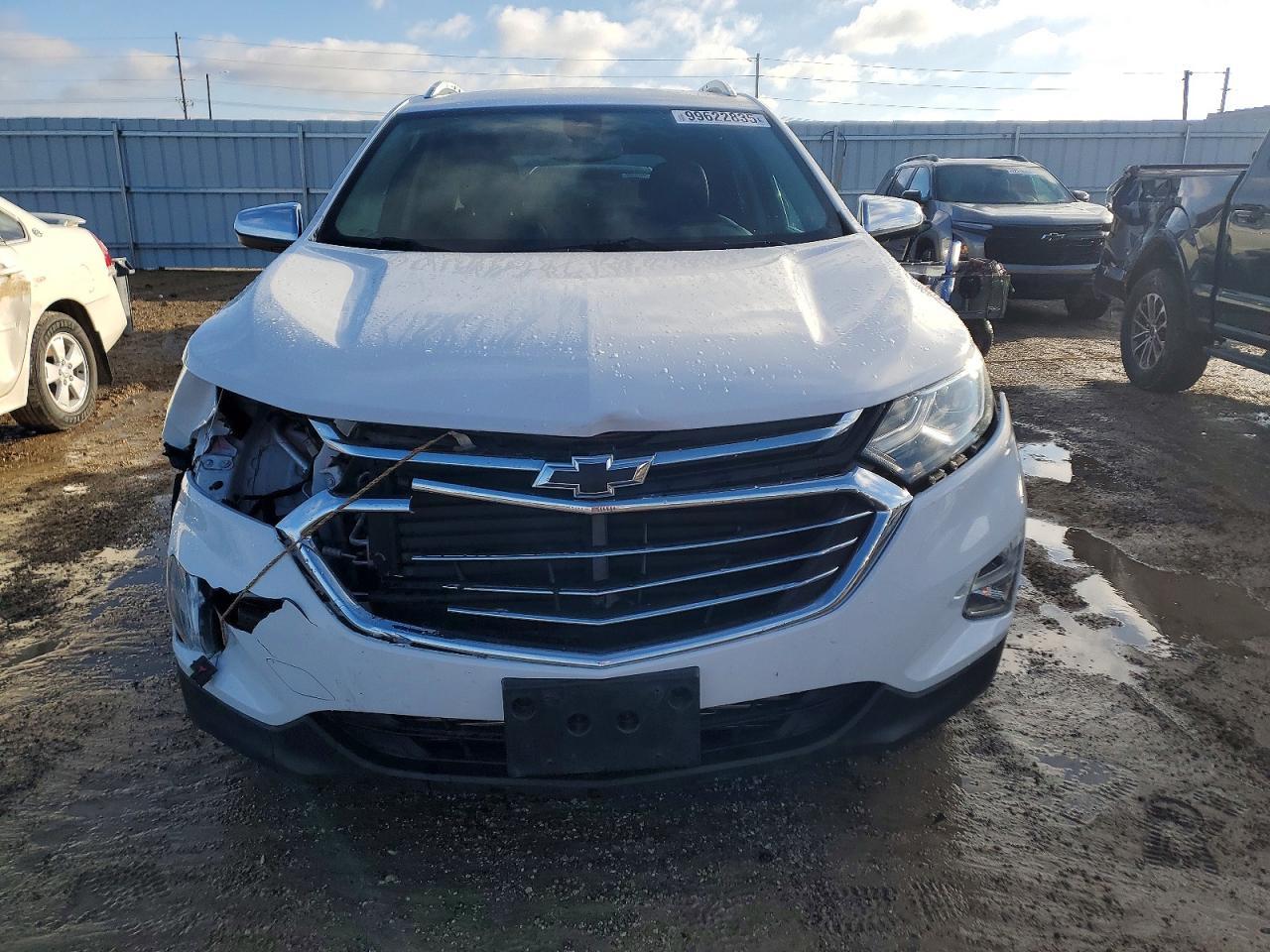 2018 Chevrolet Equinox Premier - Image 5
