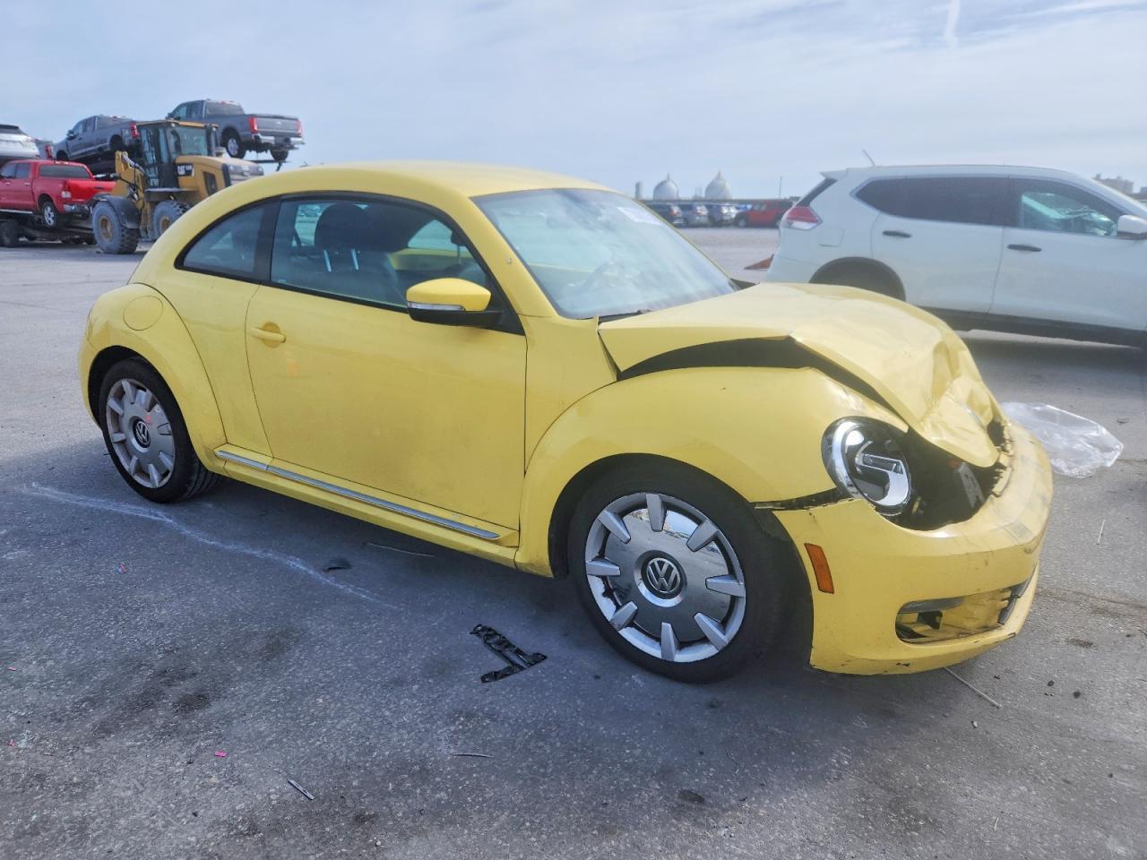 2012 Volkswagen Beetle - Фото 4