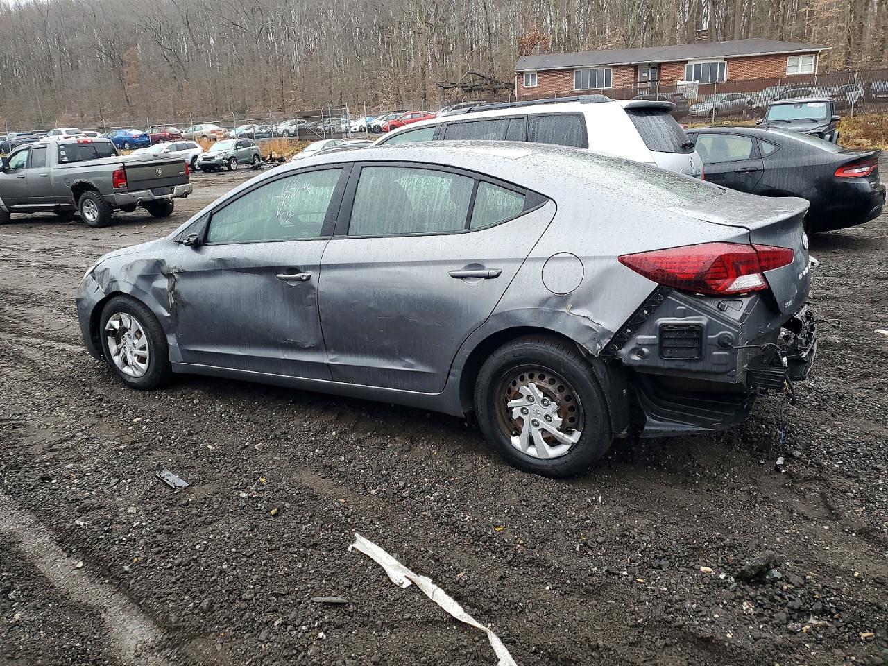2019 Hyundai Elantra Se - Фото 2