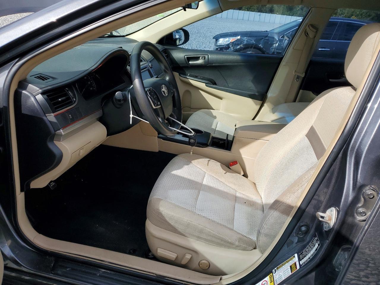 2012 Toyota Camry Le - Фото 7