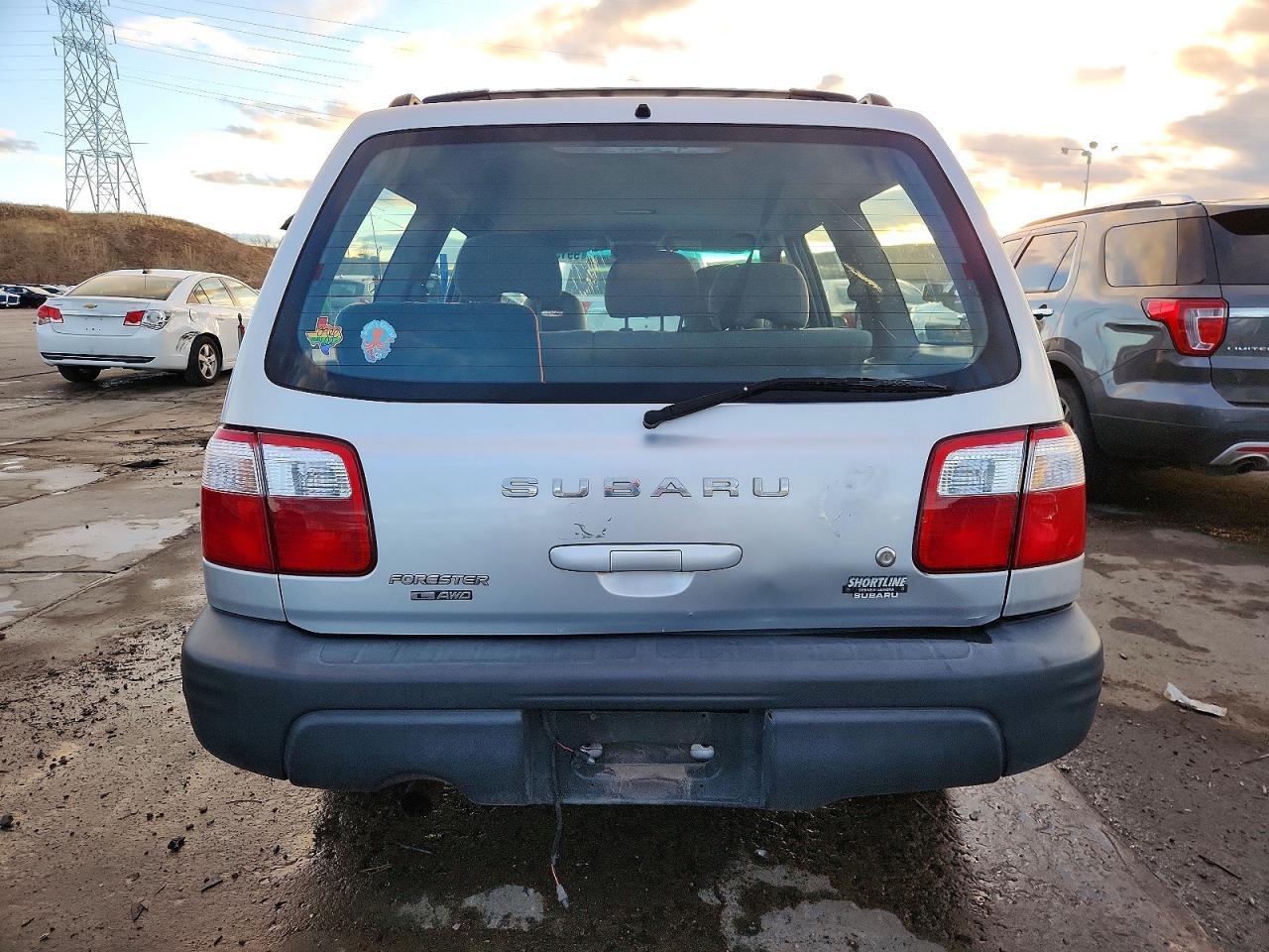2002 Subaru Forester L - Фото 6