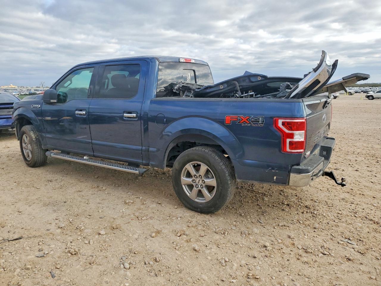 2018 Ford F150 Xlt 4Wd Supercrew - Фото 2