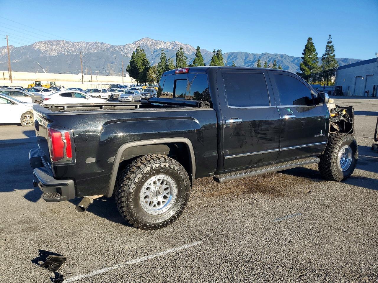 2018 GMC Sierra K1500 Denali - Image 3
