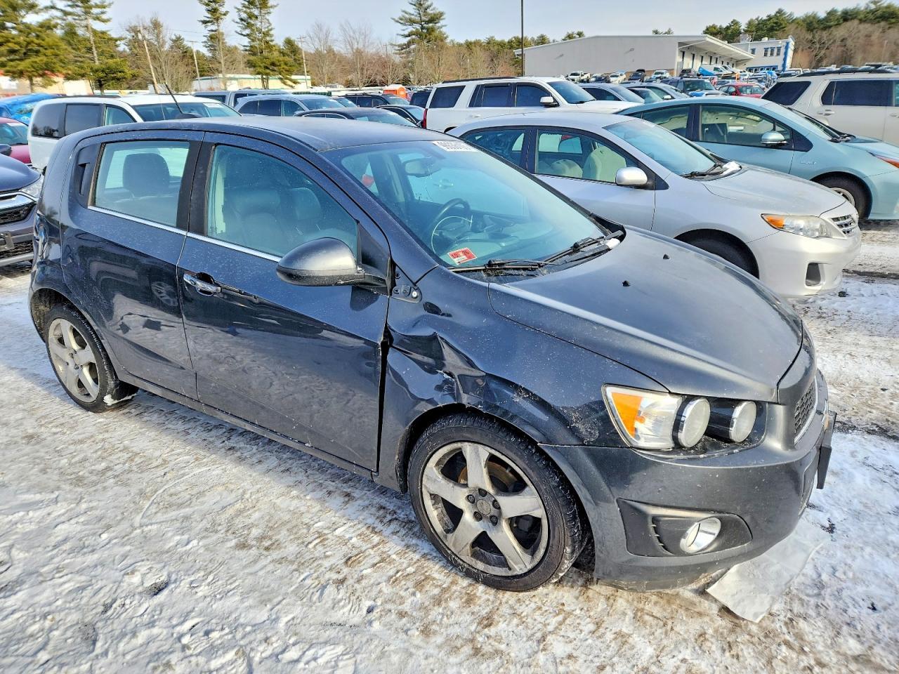 2016 Chevrolet Sonic Ltz - Image 4