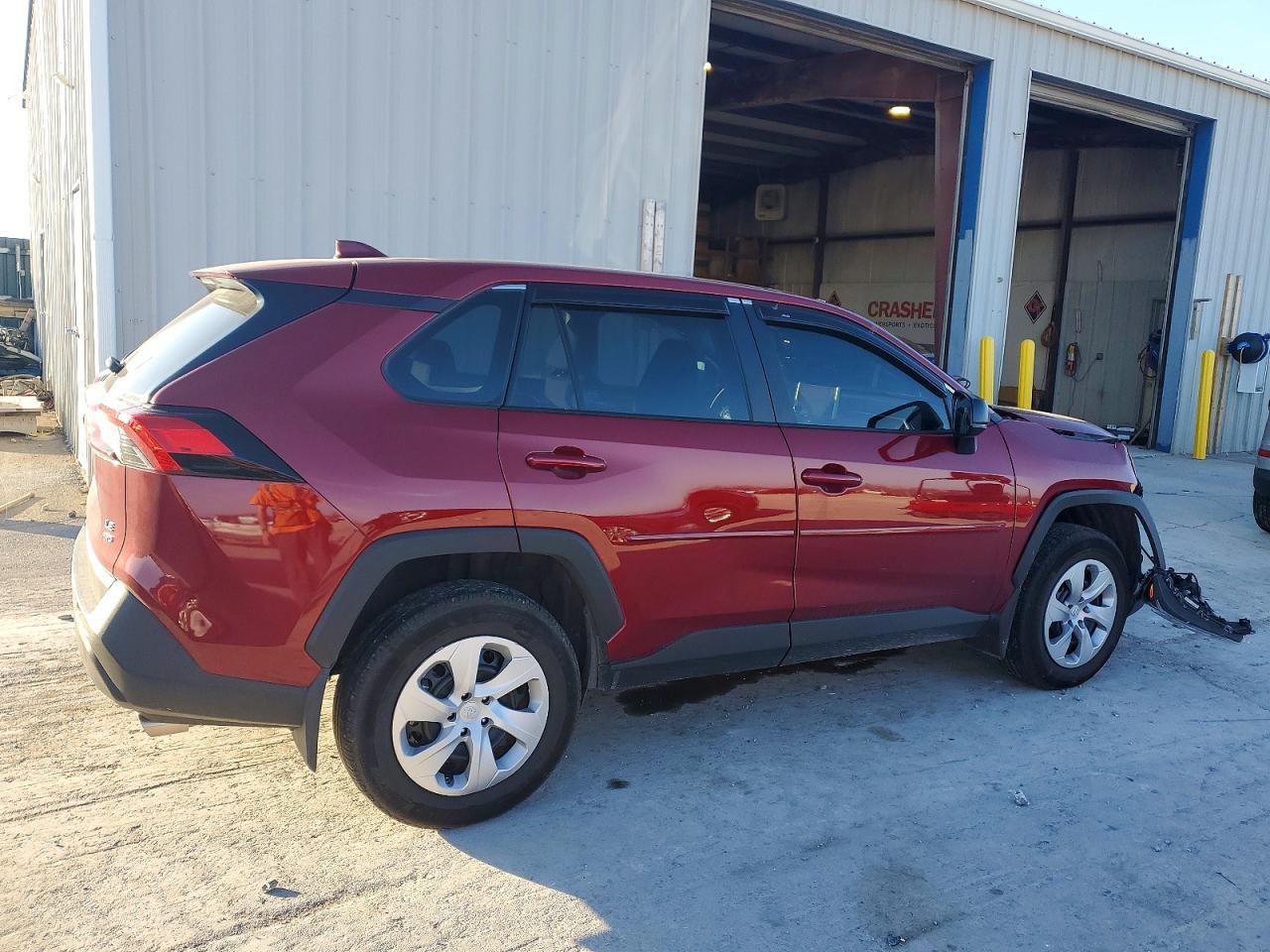 2023 Toyota Rav4 Le - Image 3