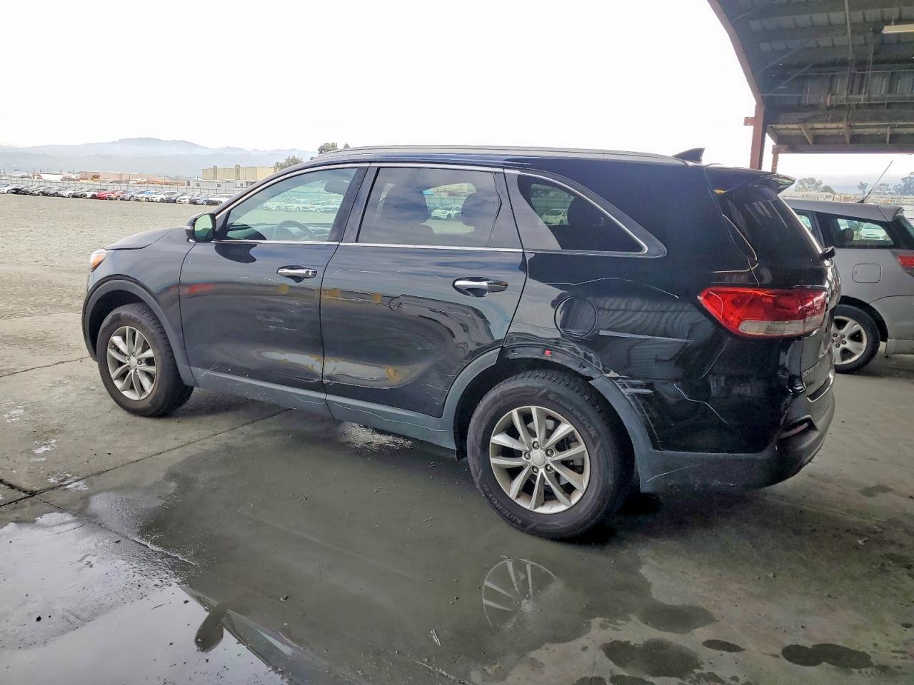 2016 Kia Sorento Lx - Image 2