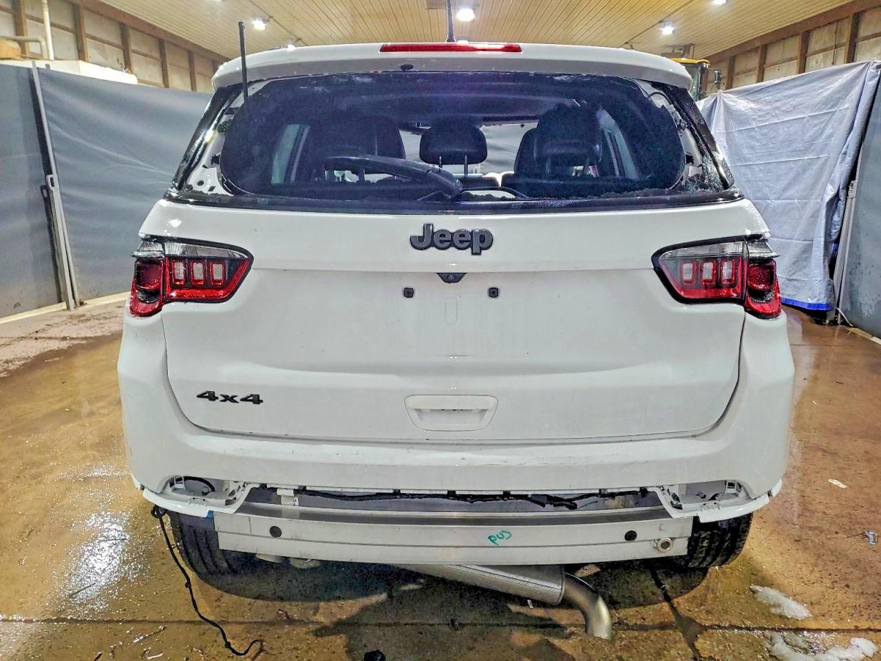 2025 Jeep Compass Latitude - Фото 6