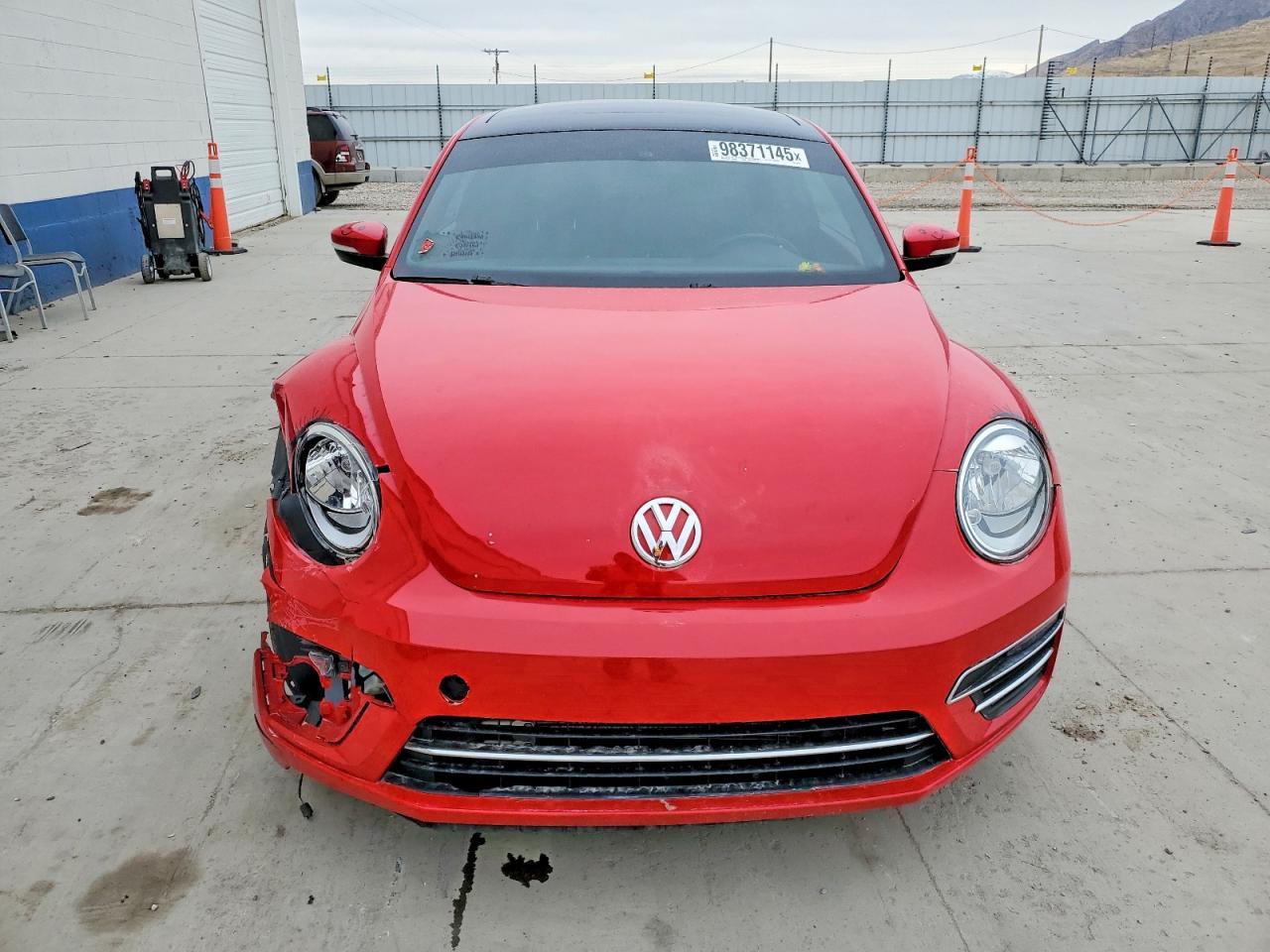 2018 Volkswagen Beetle Se - Image 5
