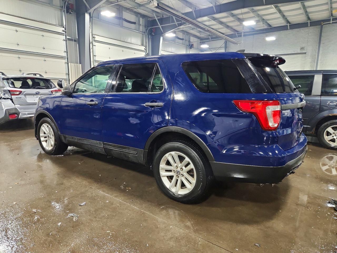 2016 Ford Explorer Police Interceptor - Фото 2