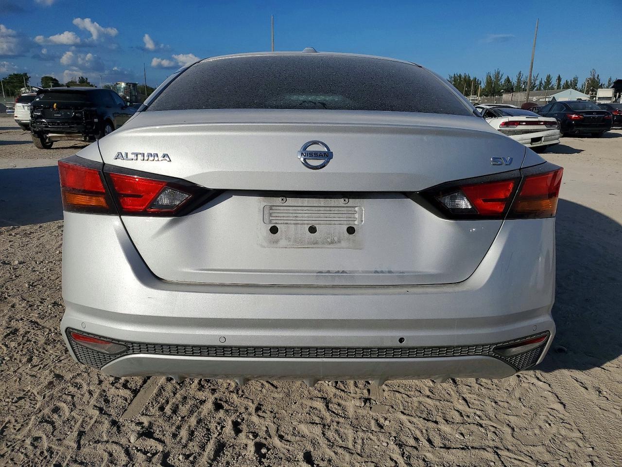 2022 Nissan Altima Sv - Image 6