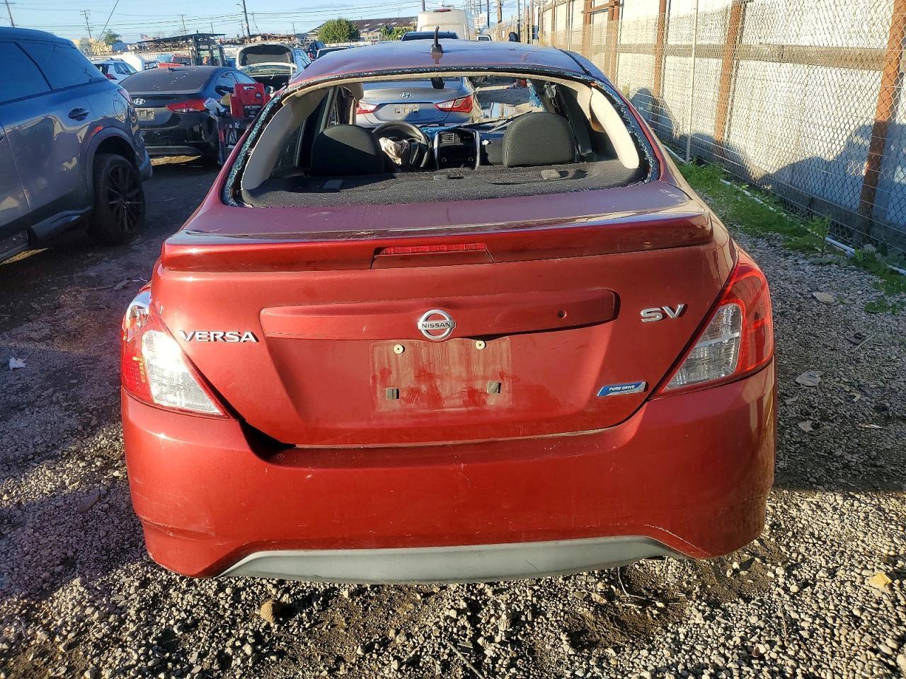 2016 Nissan Versa S - Image 6