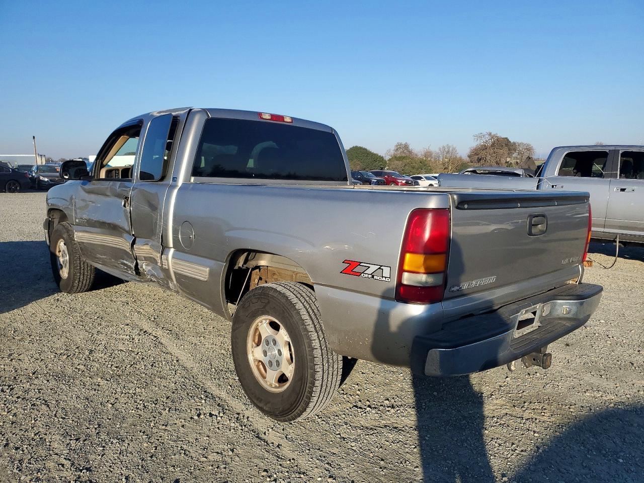 2001 Chevrolet Silverado K1500 - Фото 2