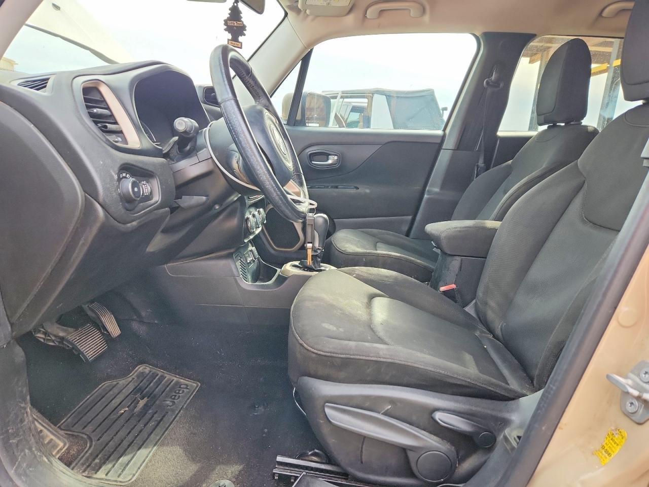 2015 Jeep Renegade - Image 7