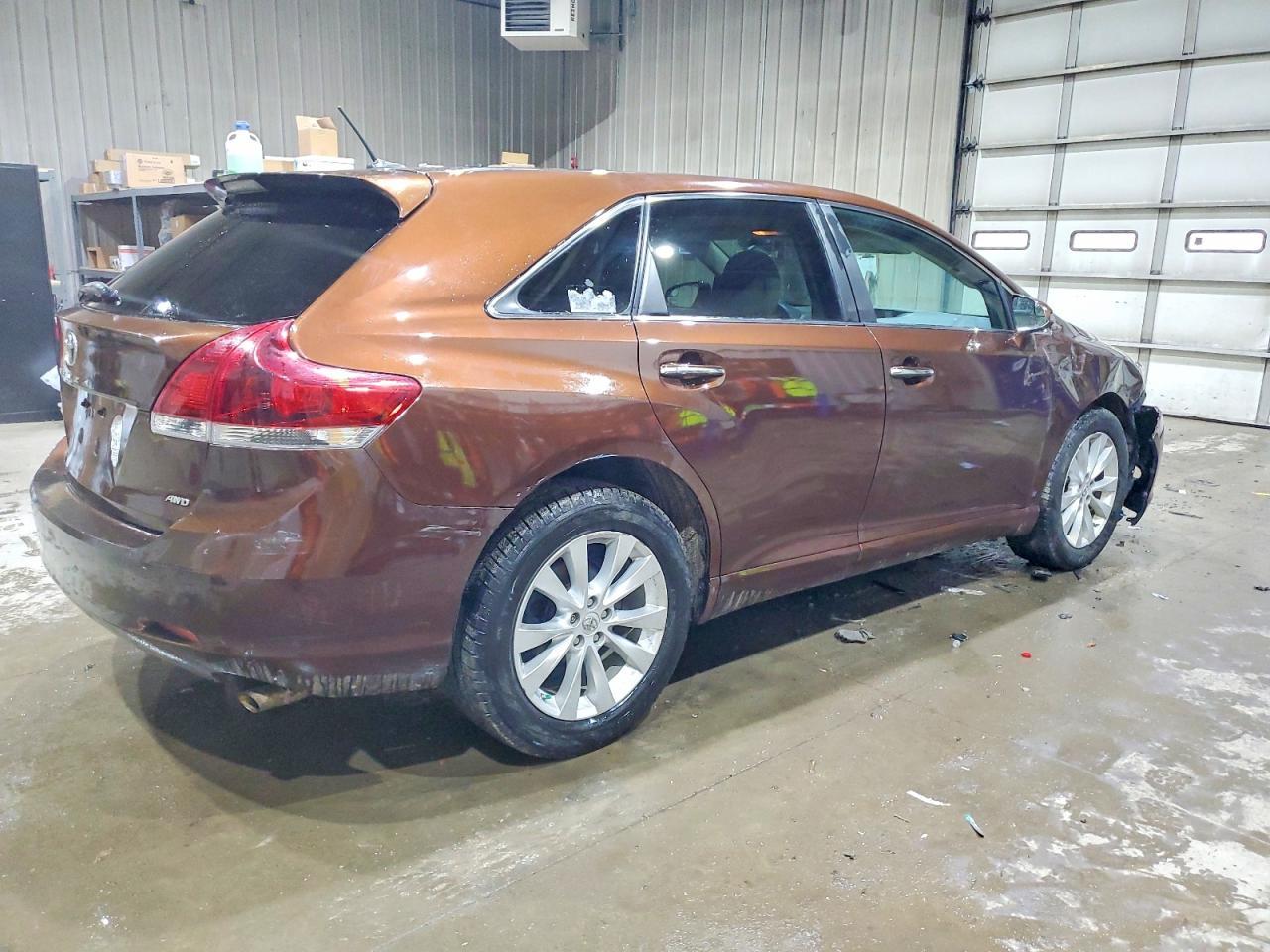 2014 Toyota Venza Xle - Image 3