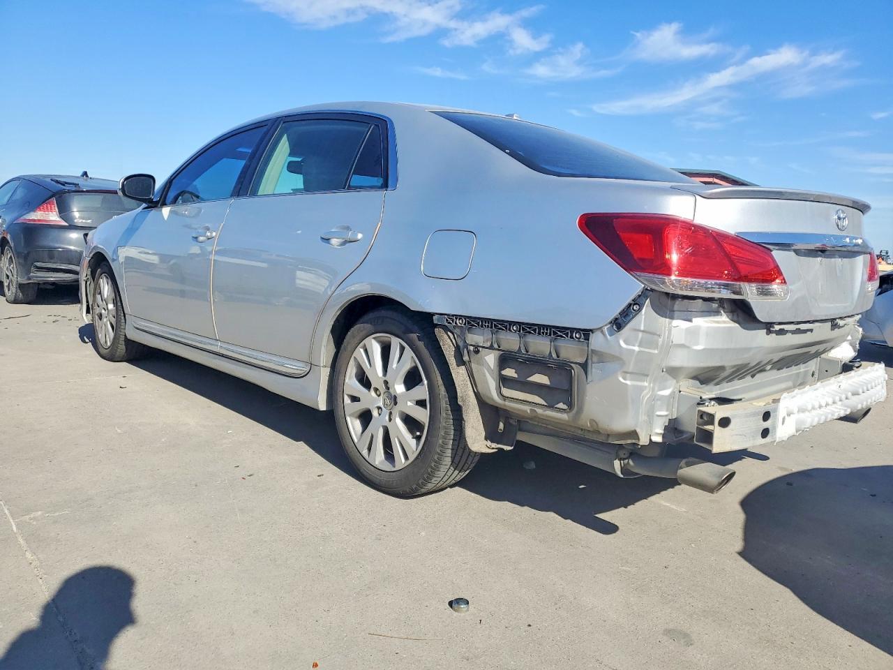 2012 Toyota Avalon Base - Фото 2