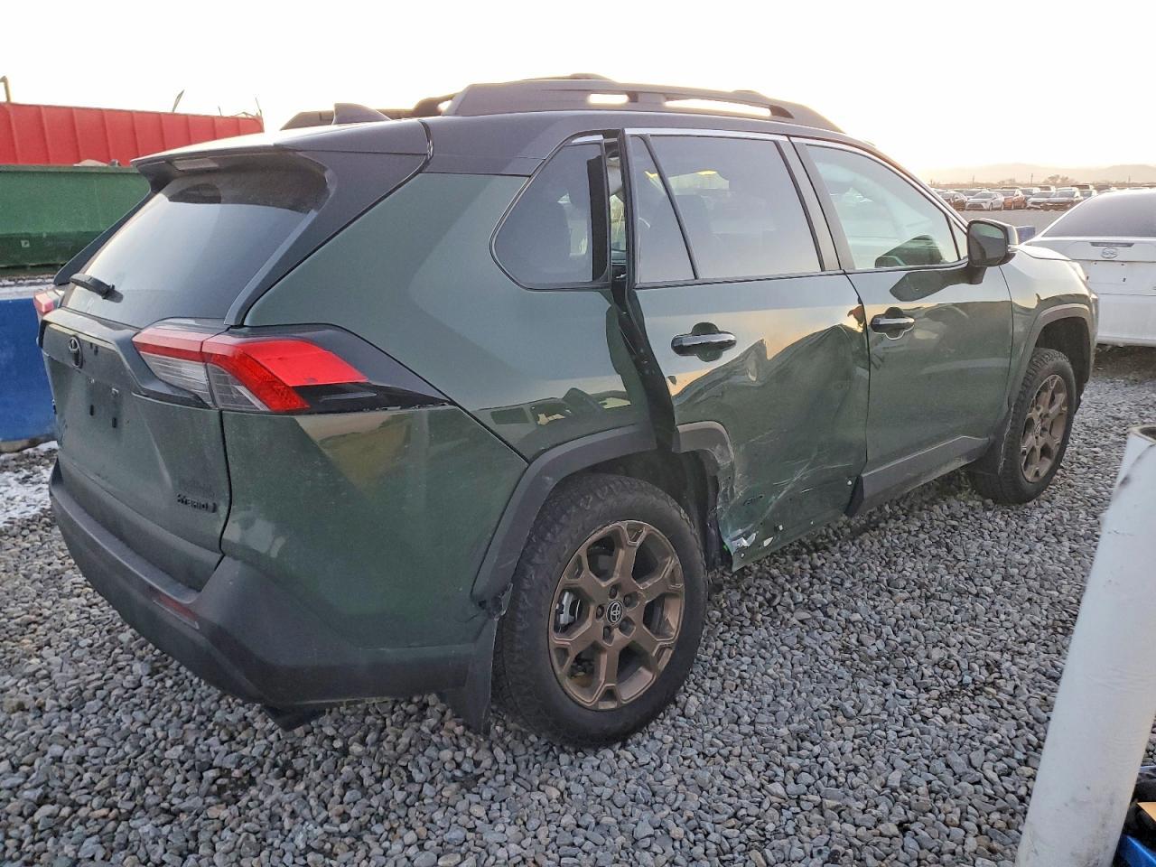 2024 Toyota Rav4 Woodland Edition - Фото 3