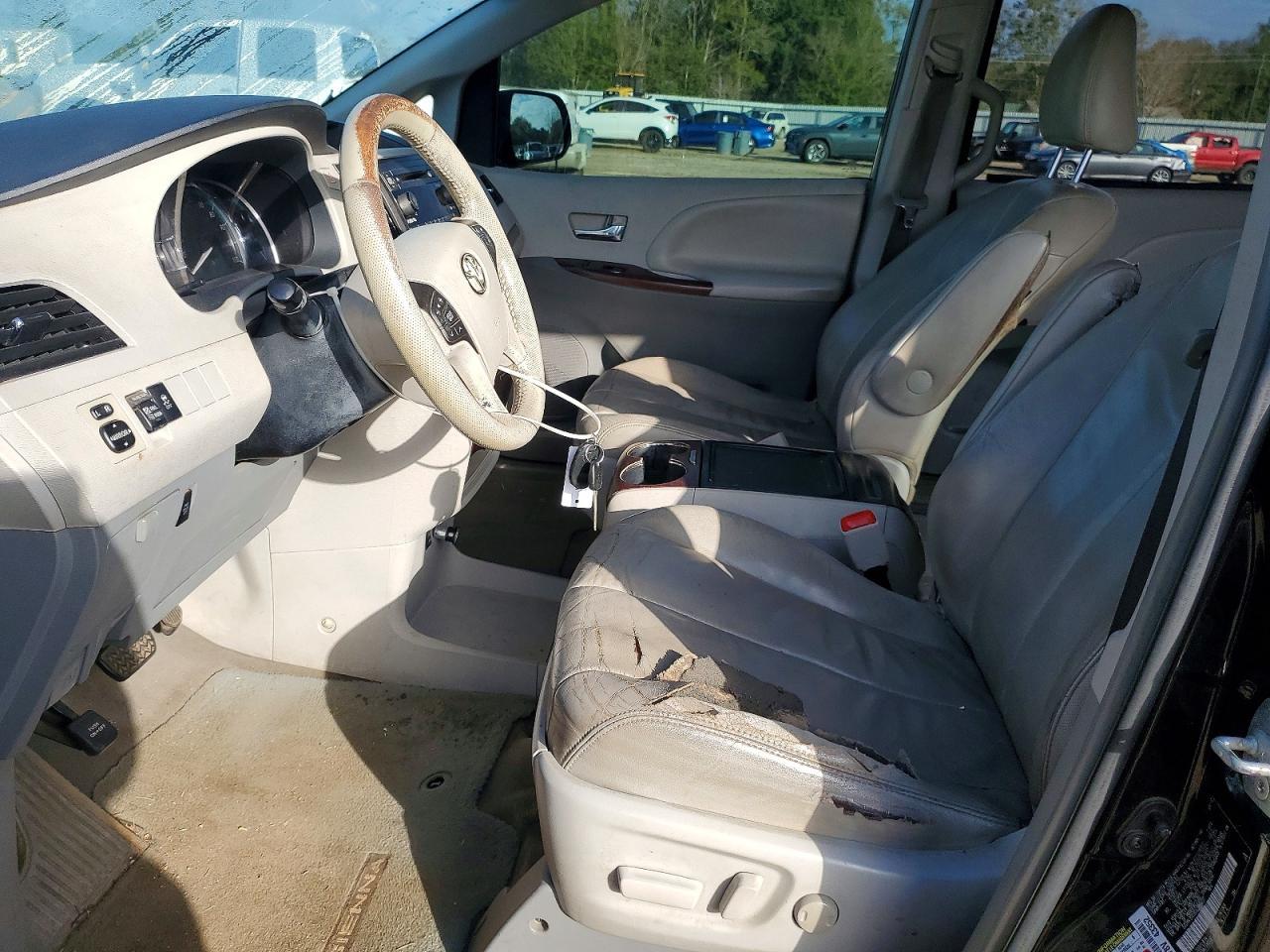 2013 Toyota Sienna Xle - Фото 7