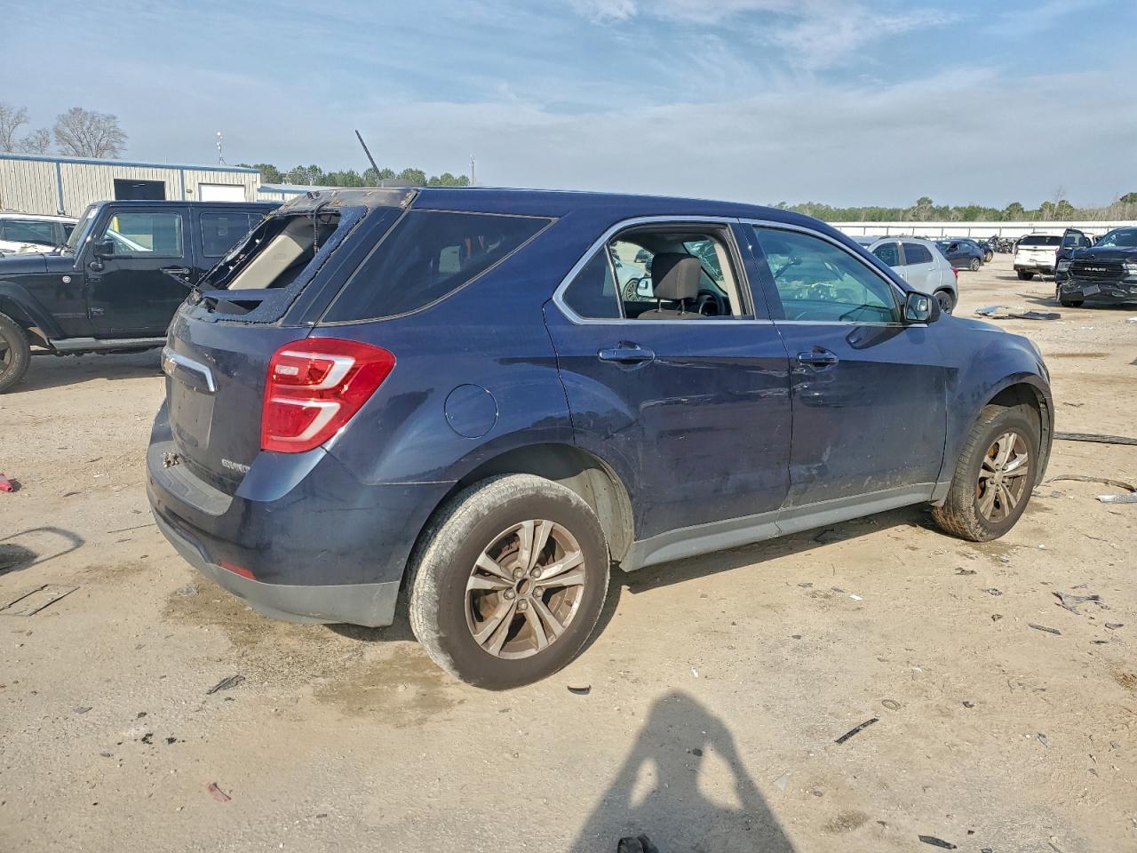 2016 Chevrolet Equinox Ls - Фото 3