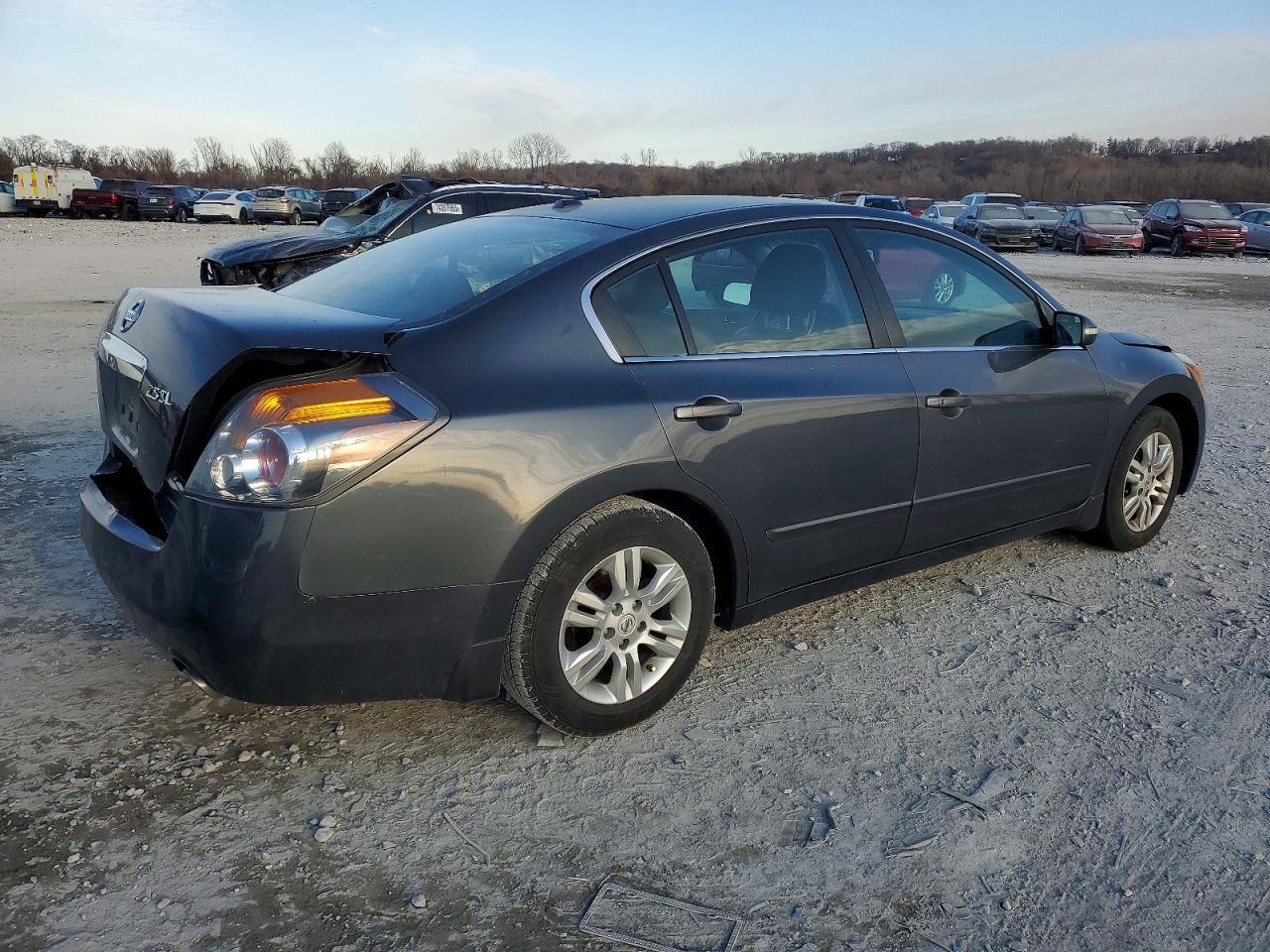 2012 Nissan Altima Base - Фото 3