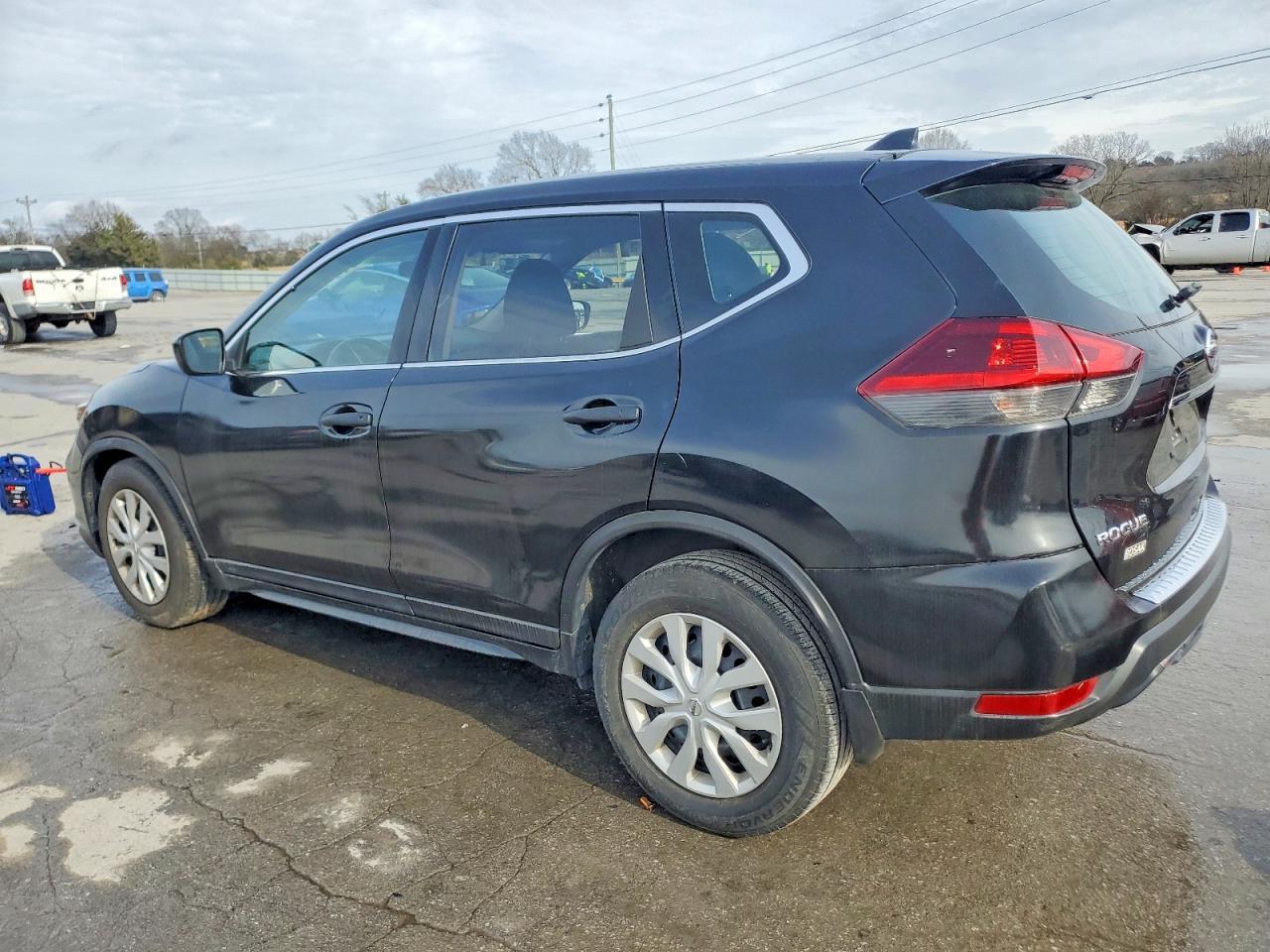 2019 Nissan Rogue S - Image 2