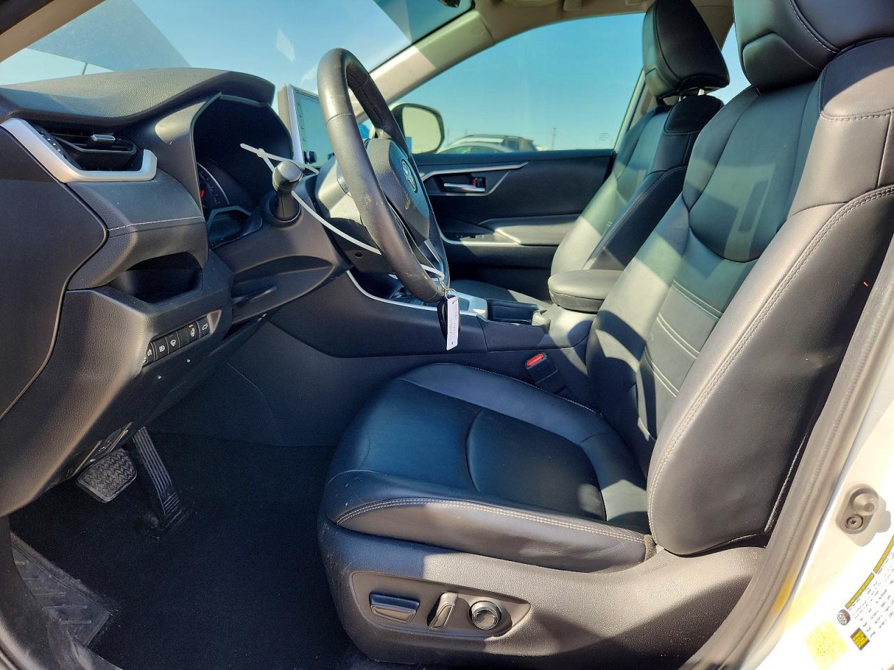 2020 Toyota Rav4 - Фото 7