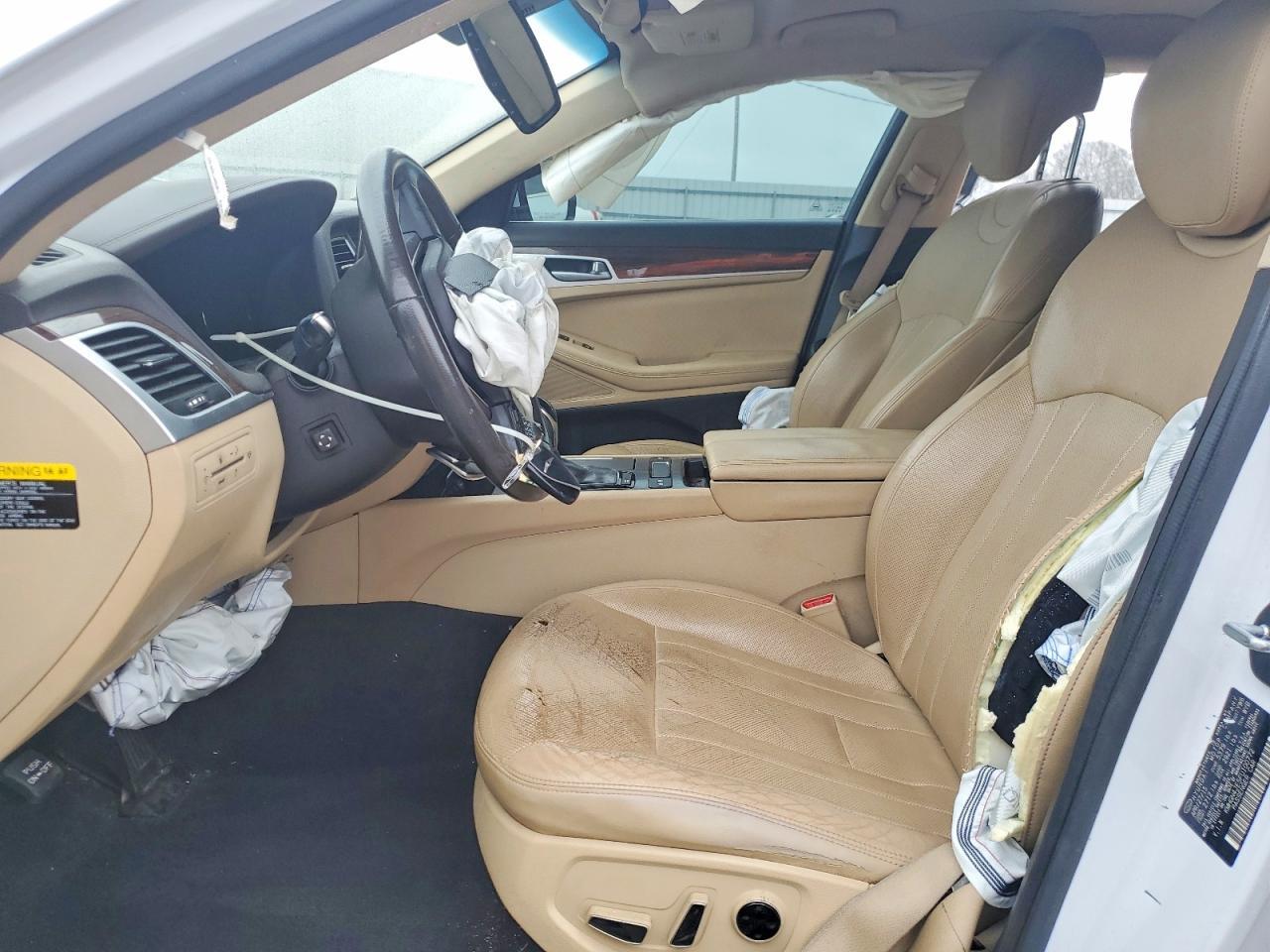 2015 Hyundai Genesis 3.8L - Фото 7