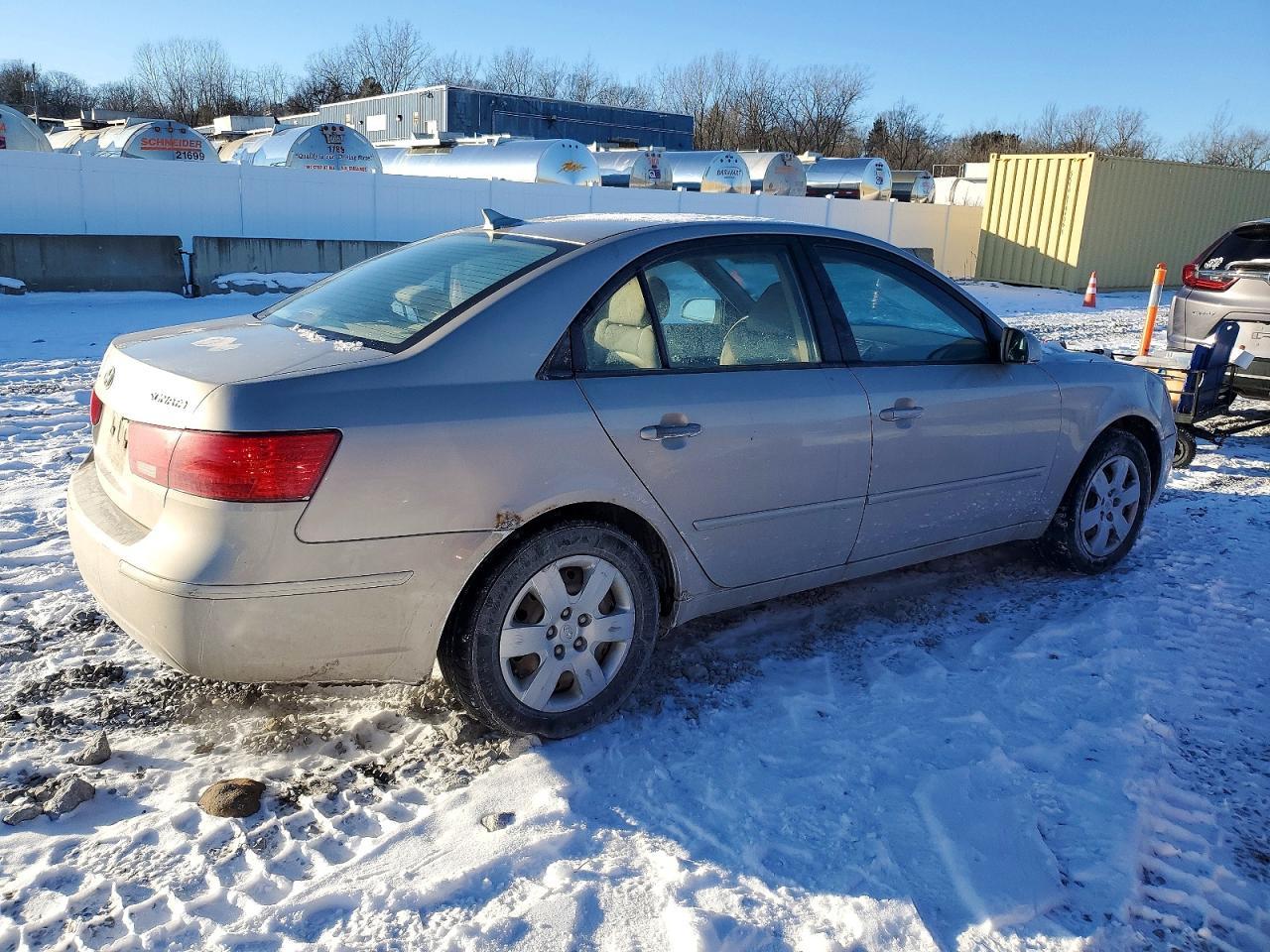 2010 Hyundai Sonata Gls - Image 3