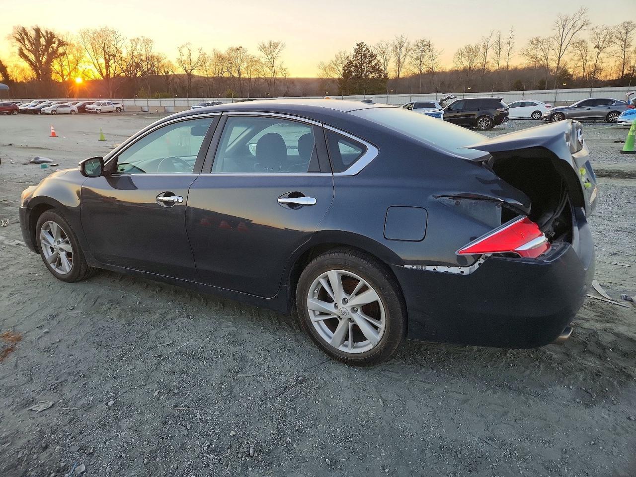 2013 Nissan Altima 2.5 - Фото 2