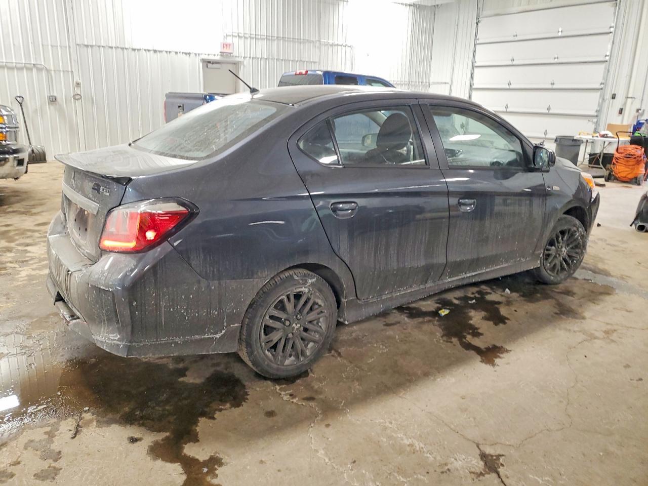 2024 Mitsubishi Mirage G4 Es - Image 3